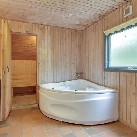 Susett - 300m To The Fjord By Interhome